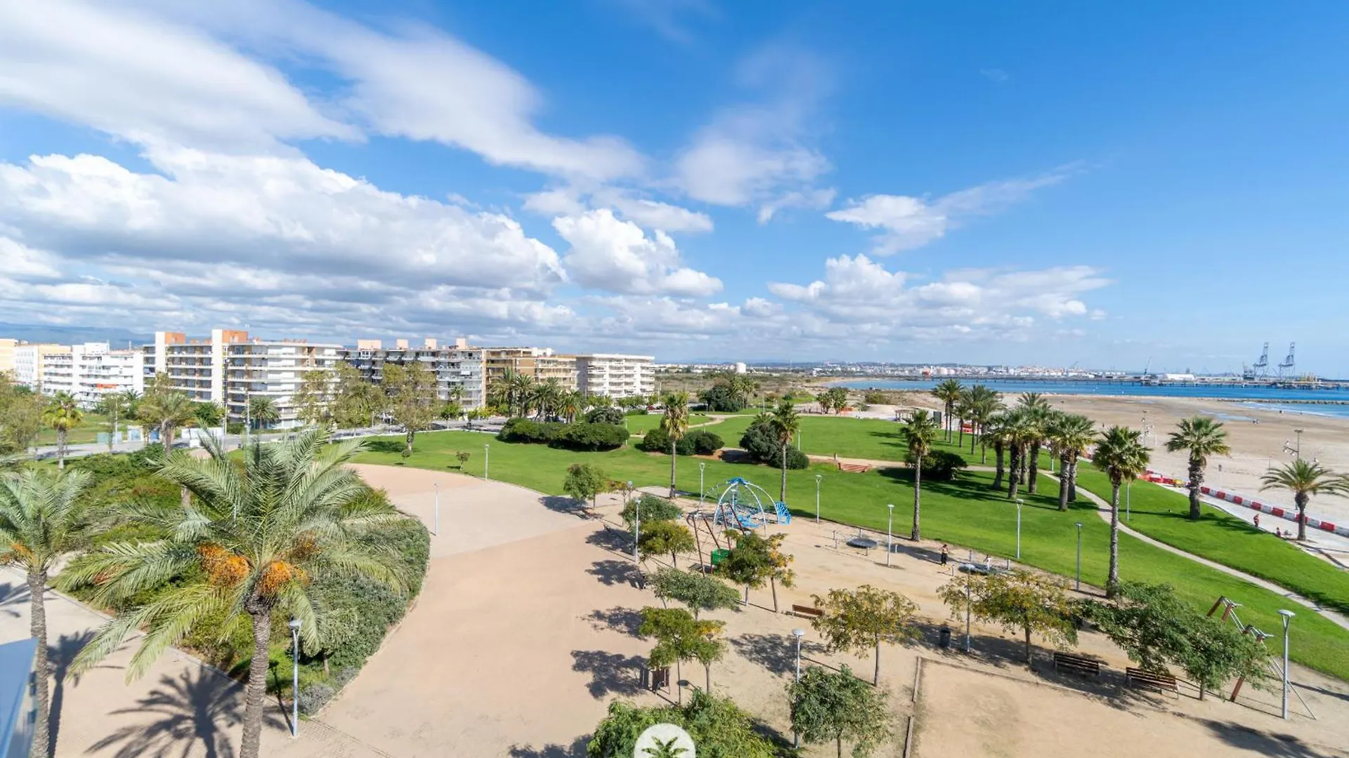 Mediterranean Way - Paradis Playa Seafront La Pineda 0*,  Spain